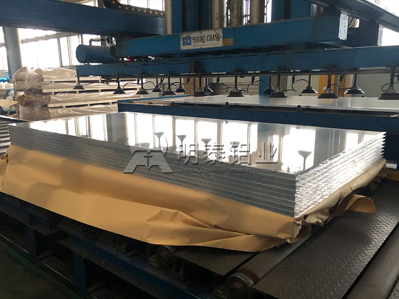 汽車檢具用6061鋁板-明泰鋁業(yè)6061國標(biāo)鋁板提供出廠價(jià)格